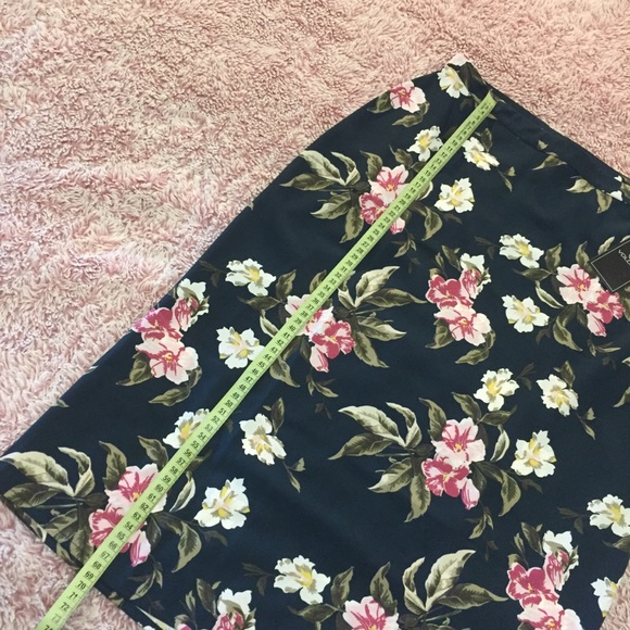 NWT VOLCOM FLORAL SKIRT | sz 10 fitted midi - Picture 6 of 16